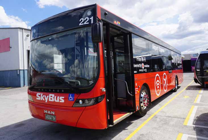 Skybus  MAN 19.320 Volgren Optimus 221